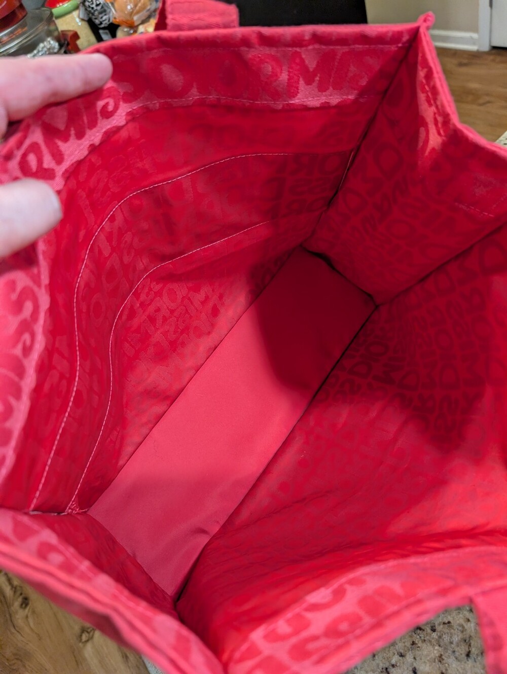 Miss Dior Beauty Vibrant Pink Tote - Picture 5 of 7
